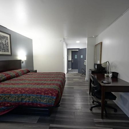 Greenwoods Inn & Suites Berlin Eksteriør bilde