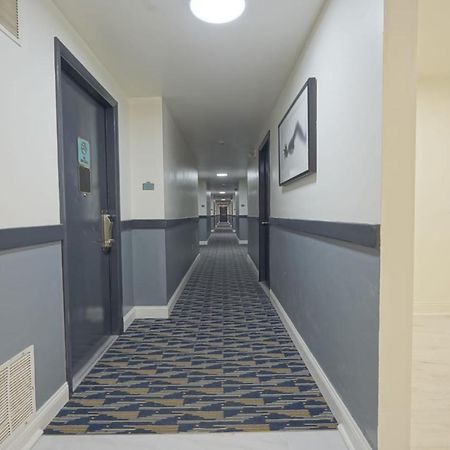 Greenwoods Inn & Suites Berlin Eksteriør bilde